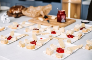 The Creamy Revolution: A Deep Dive into the World of Artisan Cheese Making The Creamy Revolution: A Deep Dive into the World of Artisan Cheese Making